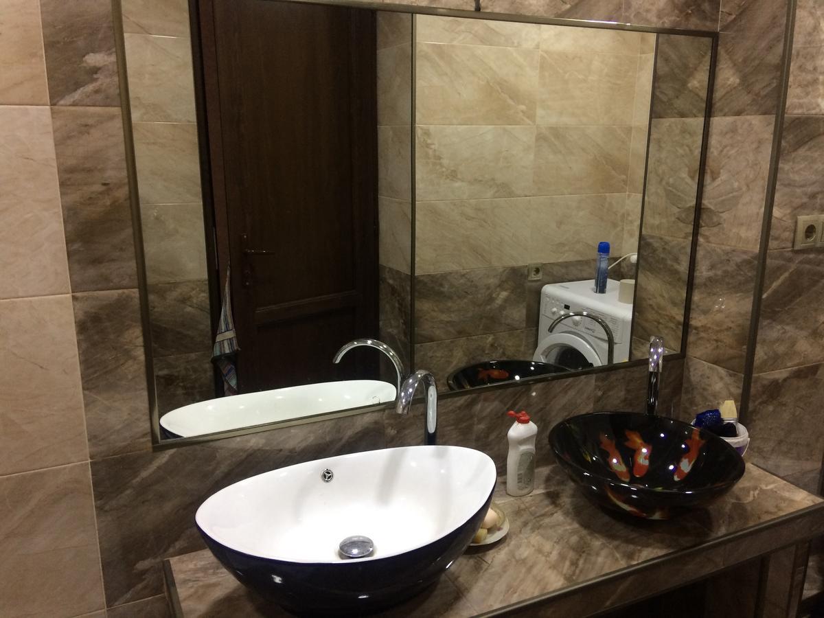 Vip Apartment At Gamrekeli Str 1 Tiflis Exterior foto